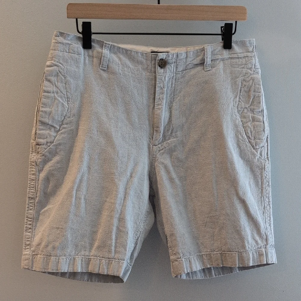 J. Crew Men's 33 x 8 Linen-Cotten Blend Flat Front Gramercy Shorts Style #H5021
